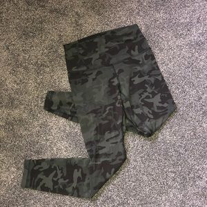 Size 6 camo lulu lemon leggings
